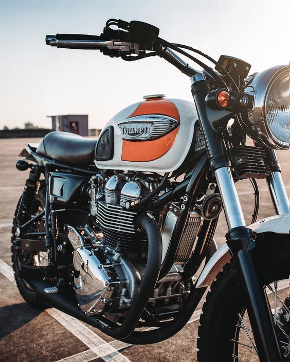 Фото Triumph Bonneville