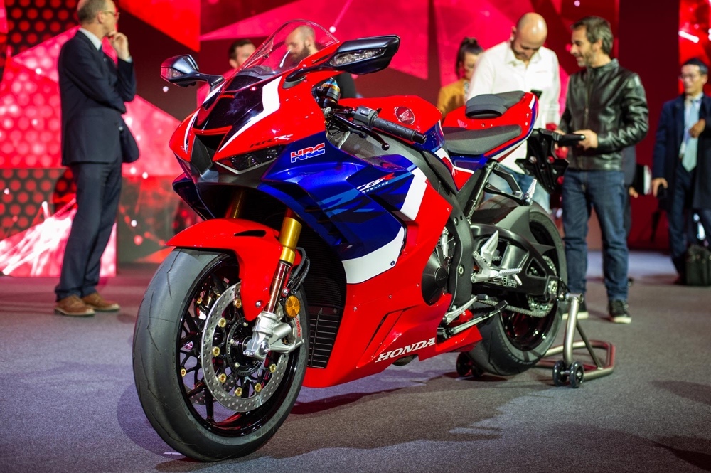 Фото Honda Fireblade CBR1000RR-R 2020