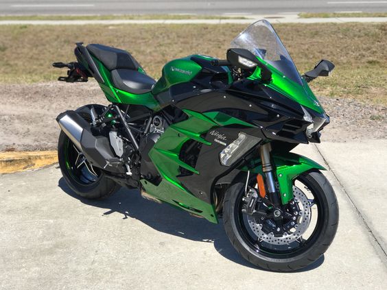 Фото Kawasaki Ninja H2 SX